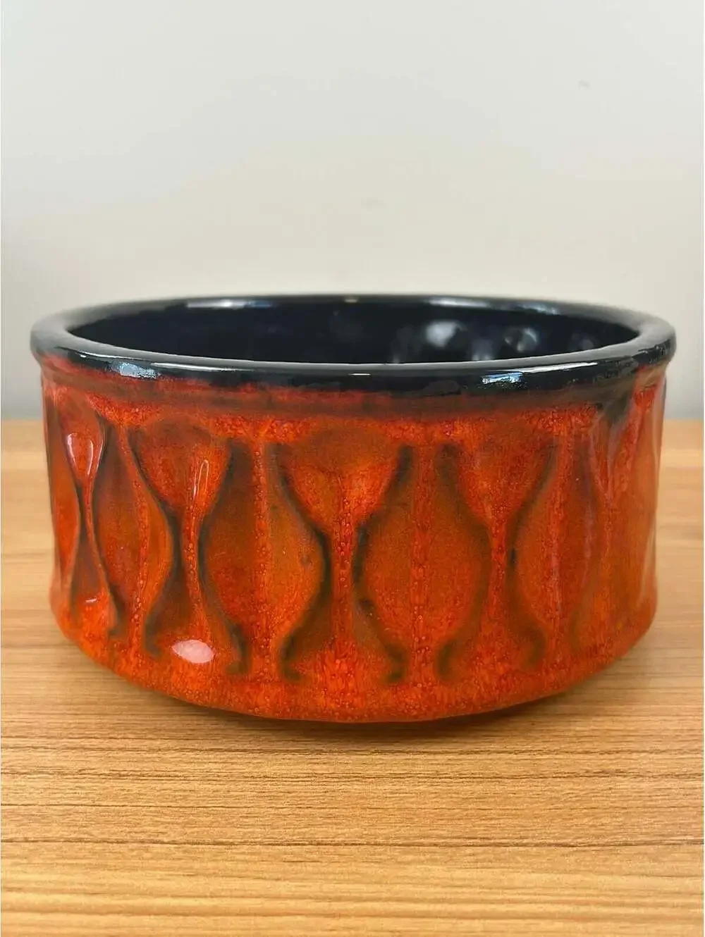 Mount Clemens Pottery 1968 Red MCM Mottled Red Glaze Bowl Black Interior